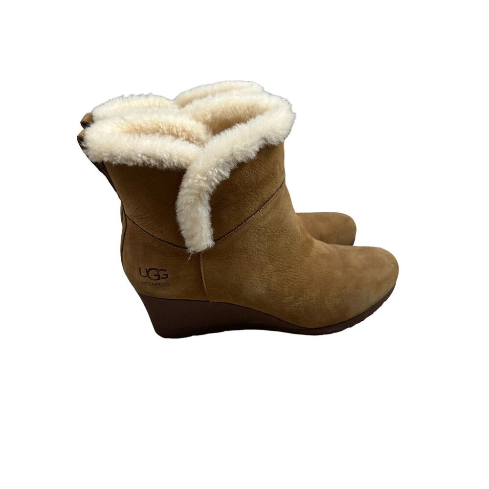 UGG Devorah Ankle Wedge Waterproof Chestnut Suede 9.5